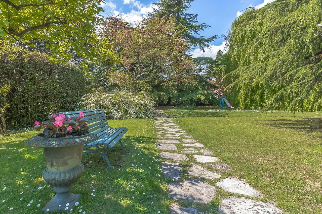 Villa Rondinella - Tremezzina Mezzegra 0*,  Italy